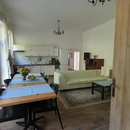 U Vajdov Apartment